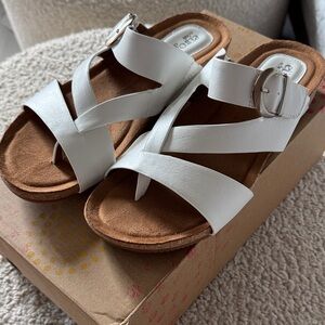 BRAND NEW! Euro Soft “Gladis” White Women's White Sandals